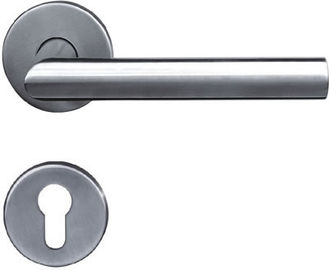 La porte commerciale moderne d'acier inoxydable de poignées de porte lève à l'aide d'un levier le poids léger
